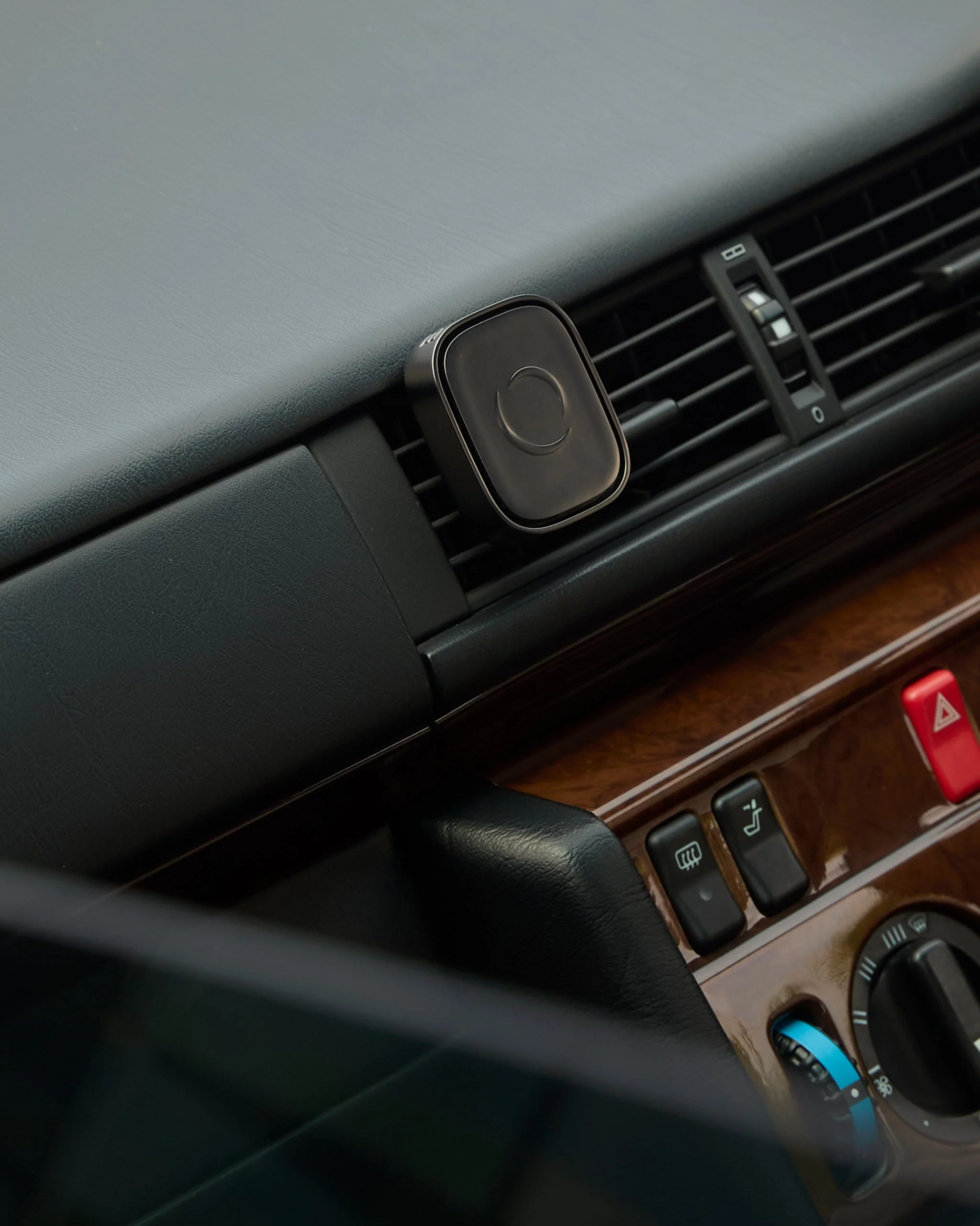 Sandalwood & Amber Car Diffuser Fragrance Pods - Image 3